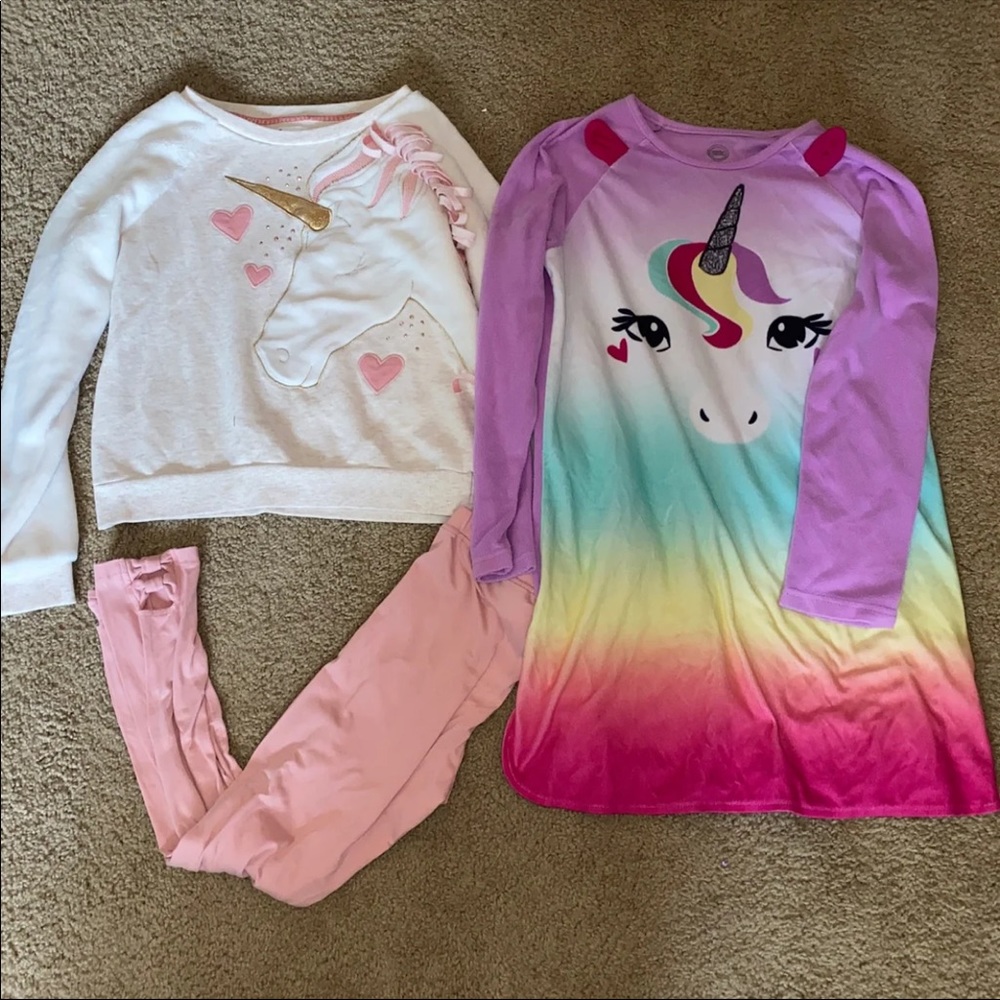 Girls Outfit & Nightgown